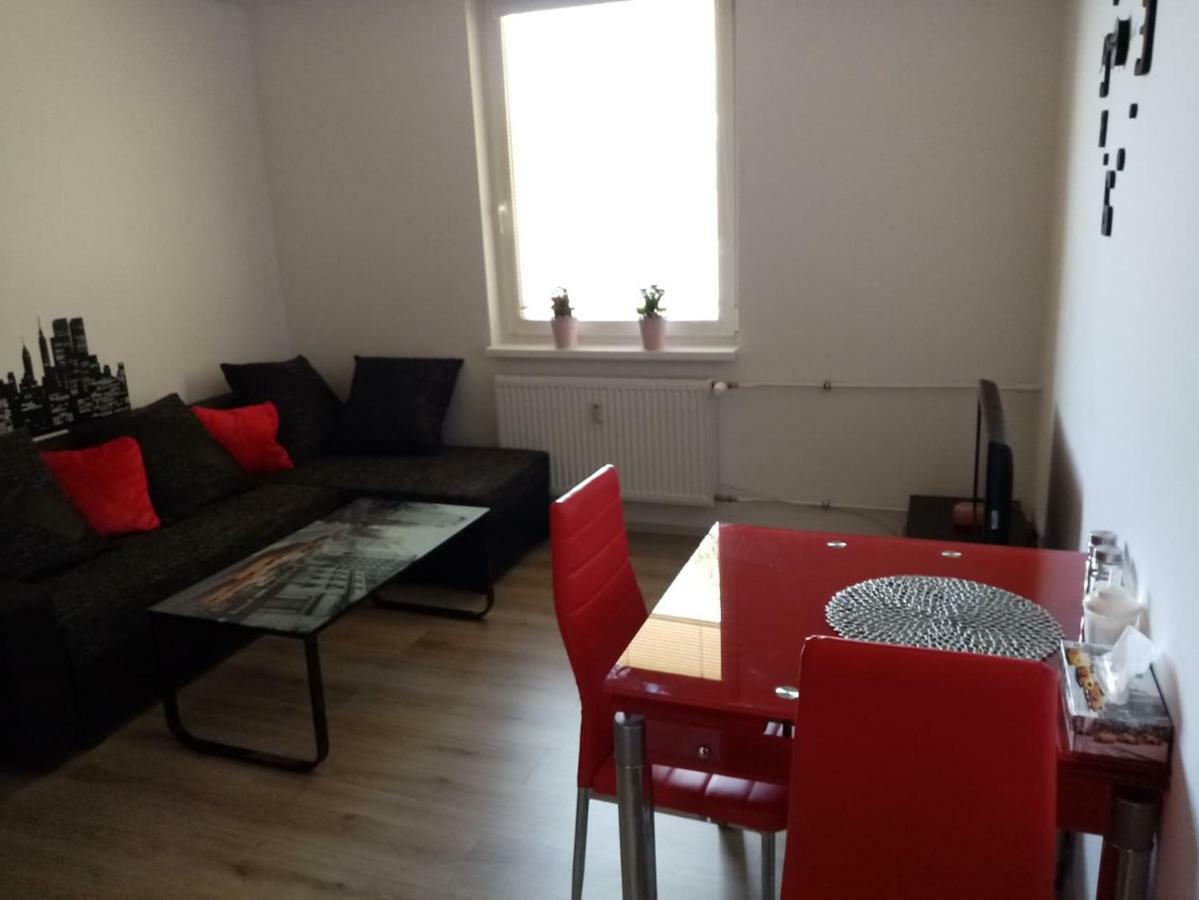 Apartman Aneta การ์โลวีวารี ภายนอก รูปภาพ